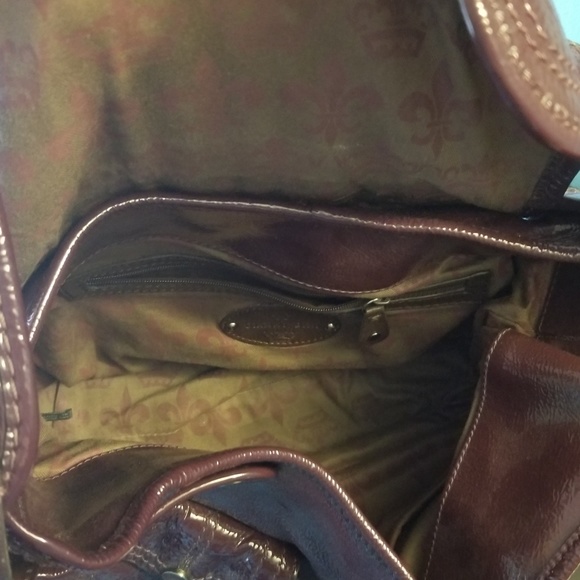 PURPLE Gianni Bini patent leather purse! - Picture 6 of 8